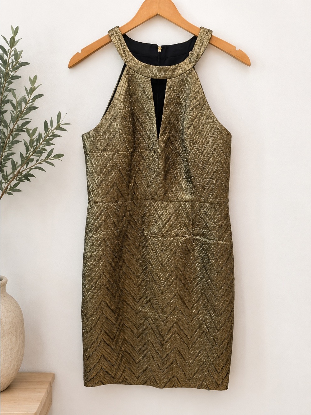 Trina Turk Gold Metallic Chevron Cocktail Dress Size 10 Halter - Picture 2 of 6
